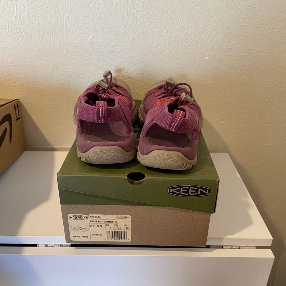 Wore Them Twice And That Was Enough For My Feet. - image 4